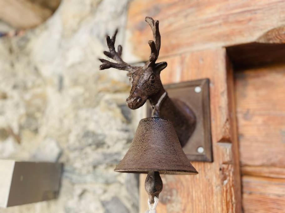Swiss Chalet Near Flims Trin Exterior photo